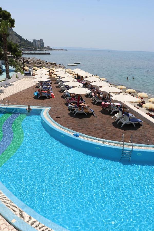 Costa Del Sol Hotel Durrës Buitenkant foto